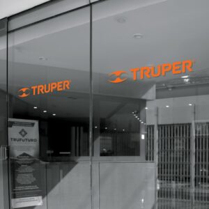 Logotipos de vinil autoadherible de 60 cm